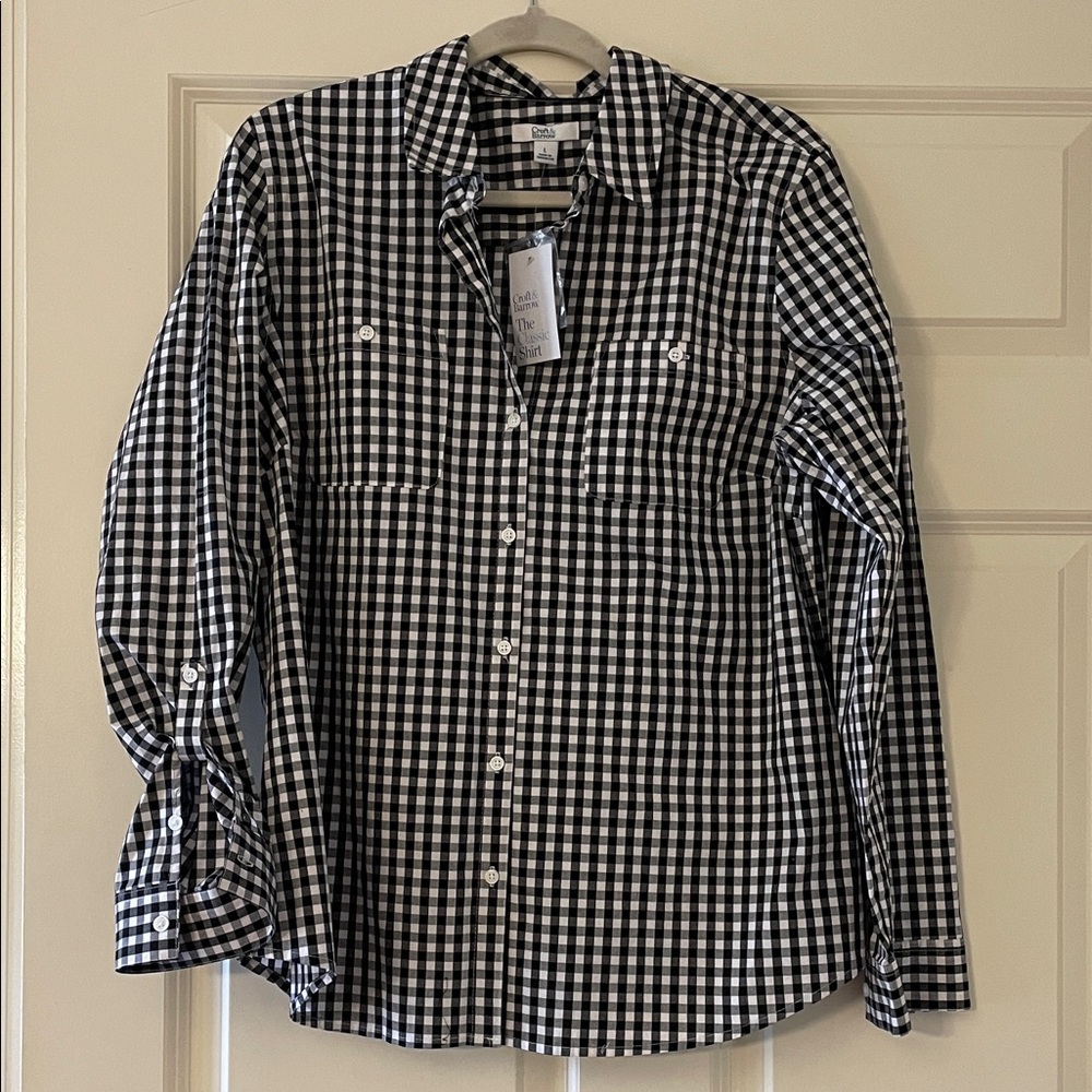 NWT Croft & Barrow Black and White checkered Plaid Shirt. Great details. Size L